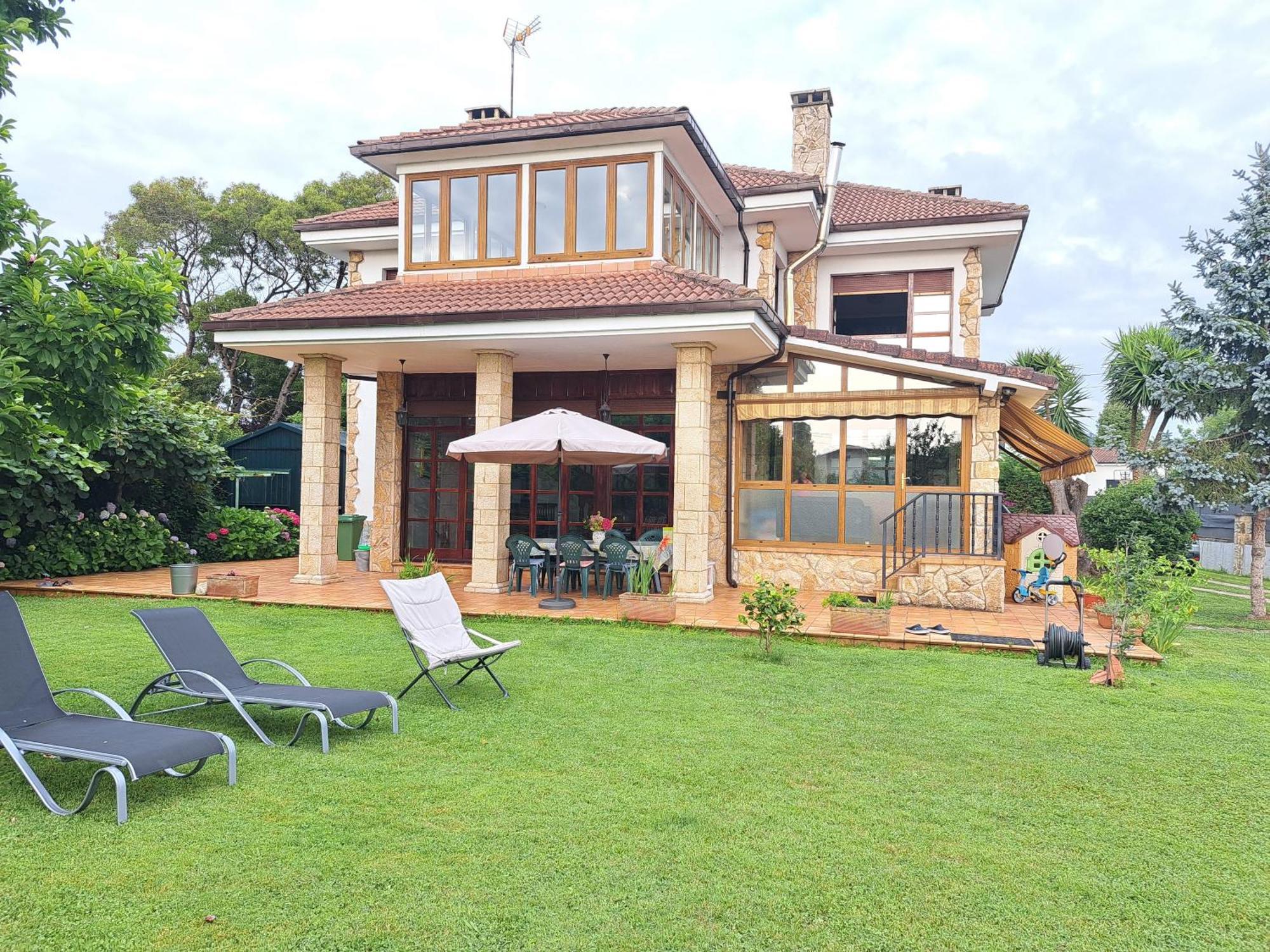 Casa Chalet, Elisa Gijon
